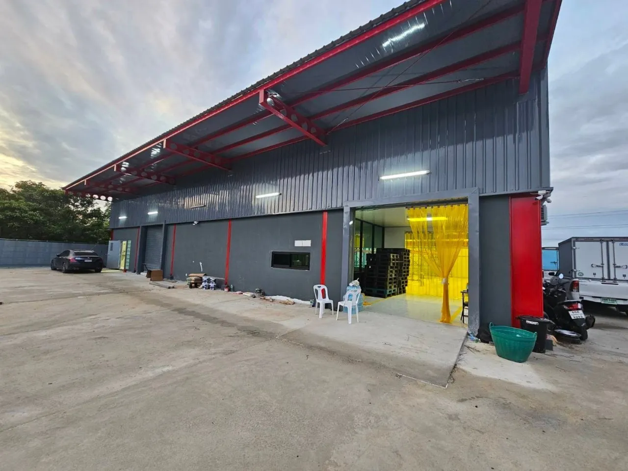 hathairat_warehouse_750sqm_002.webp